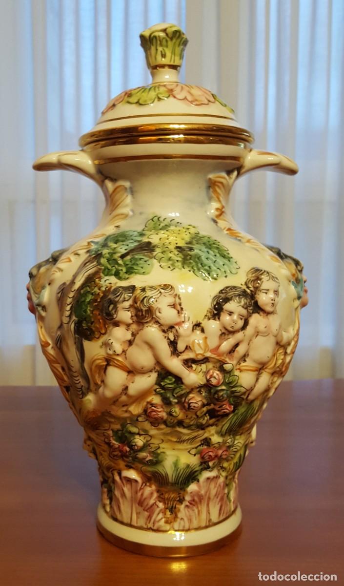 Antig&uuml;edades: Jarr&oacute;n-Florero Capodimonte con tapa y asas - Foto 2