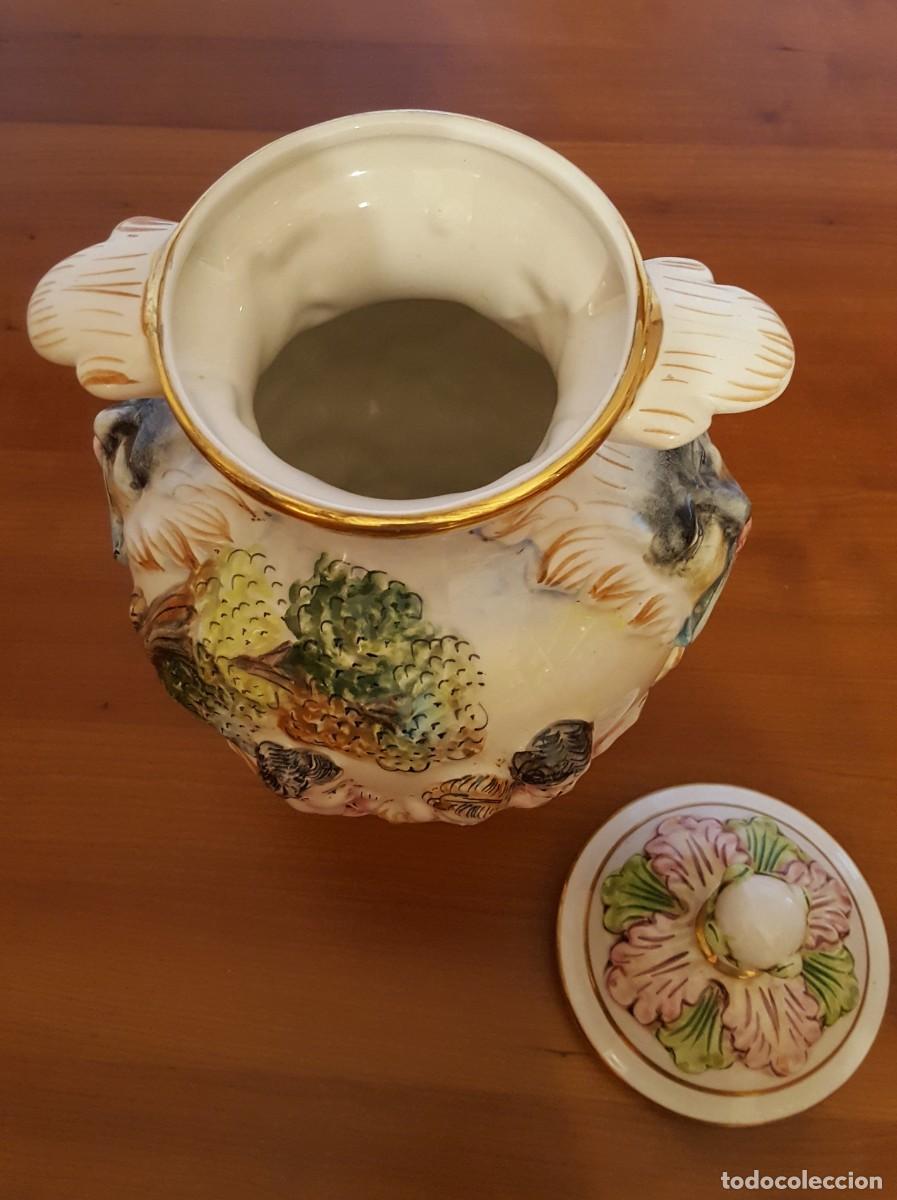 Antig&uuml;edades: Jarr&oacute;n-Florero Capodimonte con tapa y asas - Foto 6