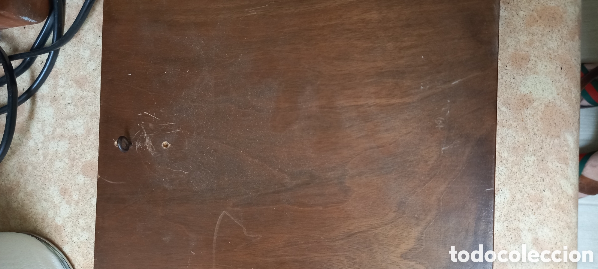 Antig&uuml;edades: Espejo madera y cuero repujado. Espectacular - Foto 14