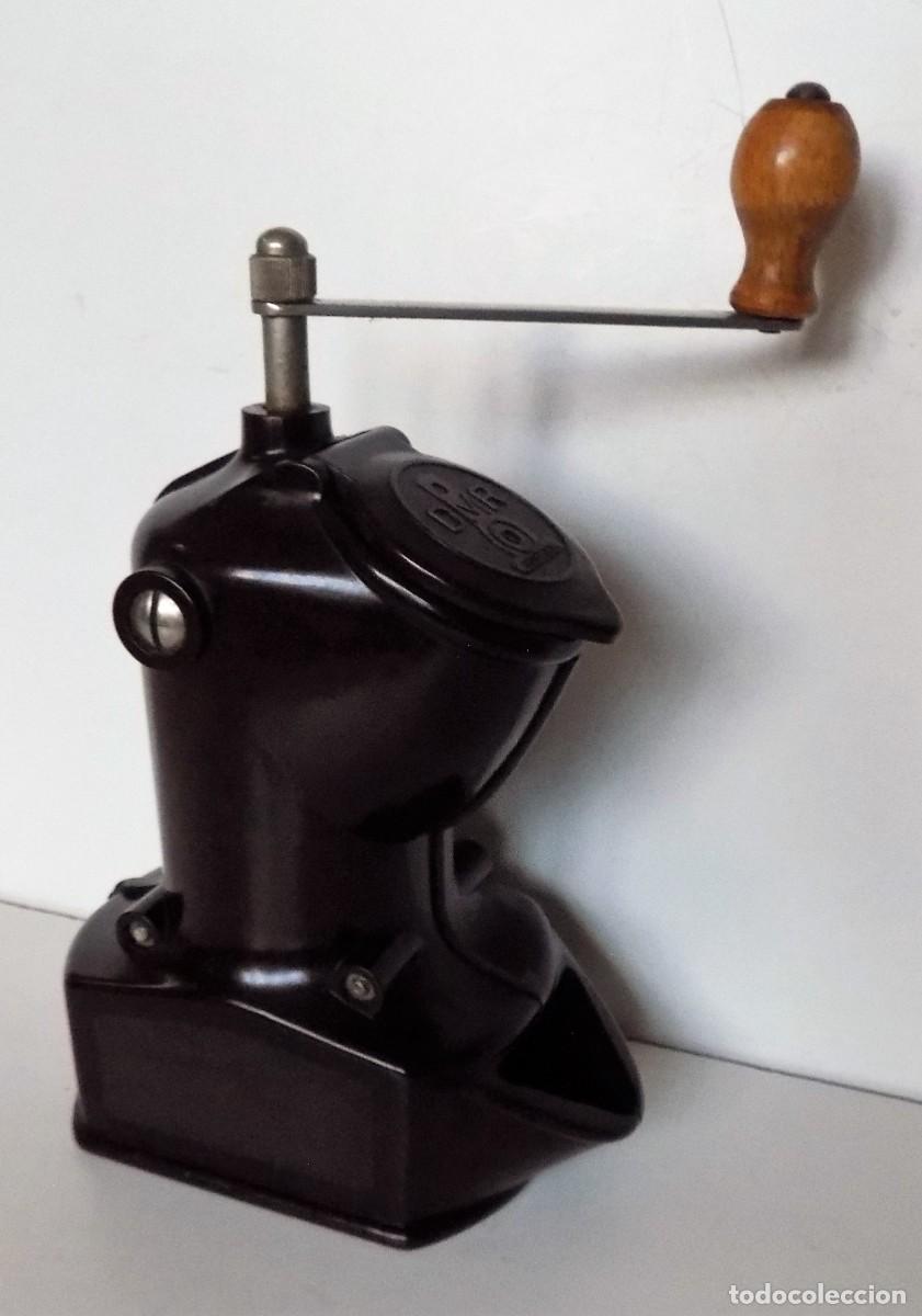 Antig&uuml;edades: MOLINILLO DE CAF&Eacute; MARCA DMR, DE BAQUELITA. ANTIGUA ALEMANIA DEL ESTE. CA. 1950