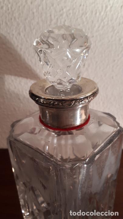 Antig&uuml;edades: Licorera de cristal y plata - Foto 2