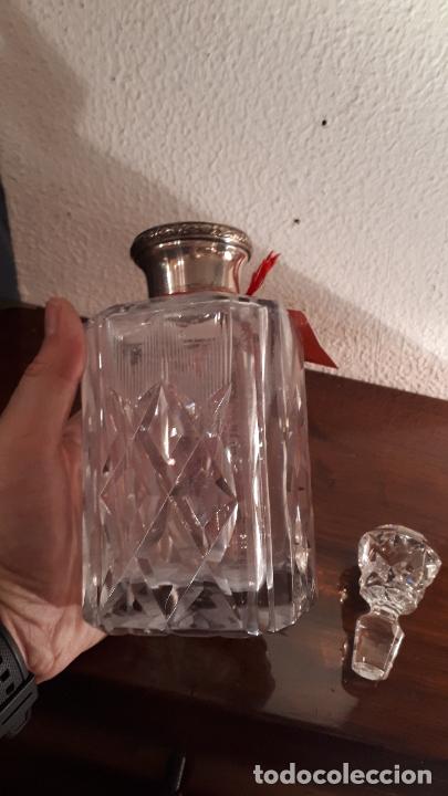 Antig&uuml;edades: Licorera de cristal y plata - Foto 4