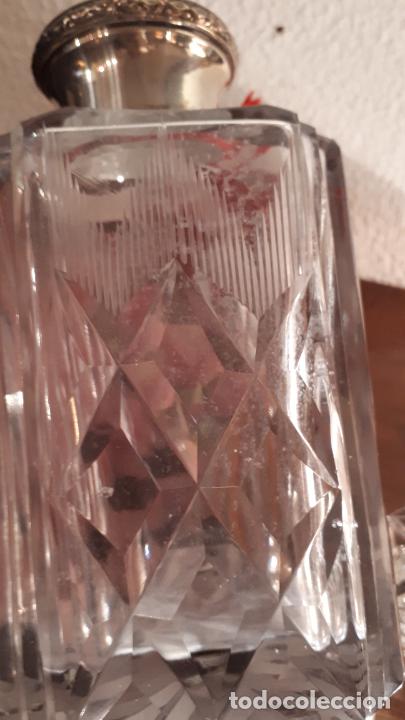 Antig&uuml;edades: Licorera de cristal y plata - Foto 6