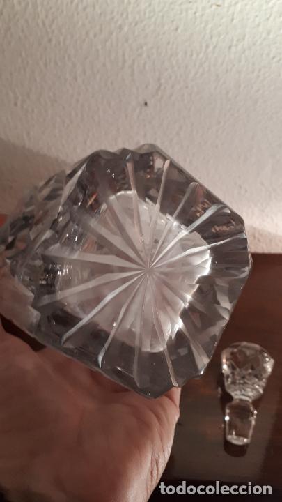 Antig&uuml;edades: Licorera de cristal y plata - Foto 7
