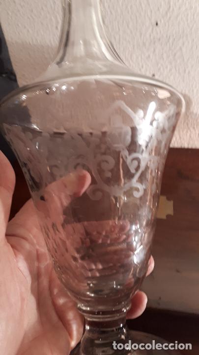 Antig&uuml;edades: Licorera de cristal siglo XIX - Foto 7