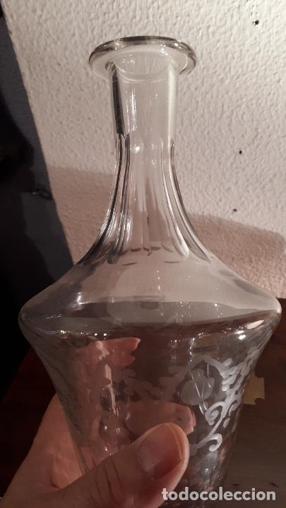 Antig&uuml;edades: Licorera de cristal siglo XIX - Foto 8