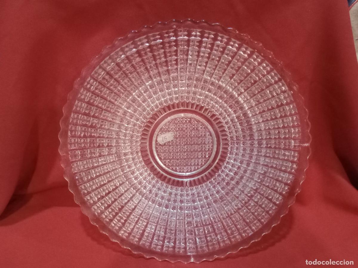 Antig&uuml;edades: plato de cristal tallados - Foto 1