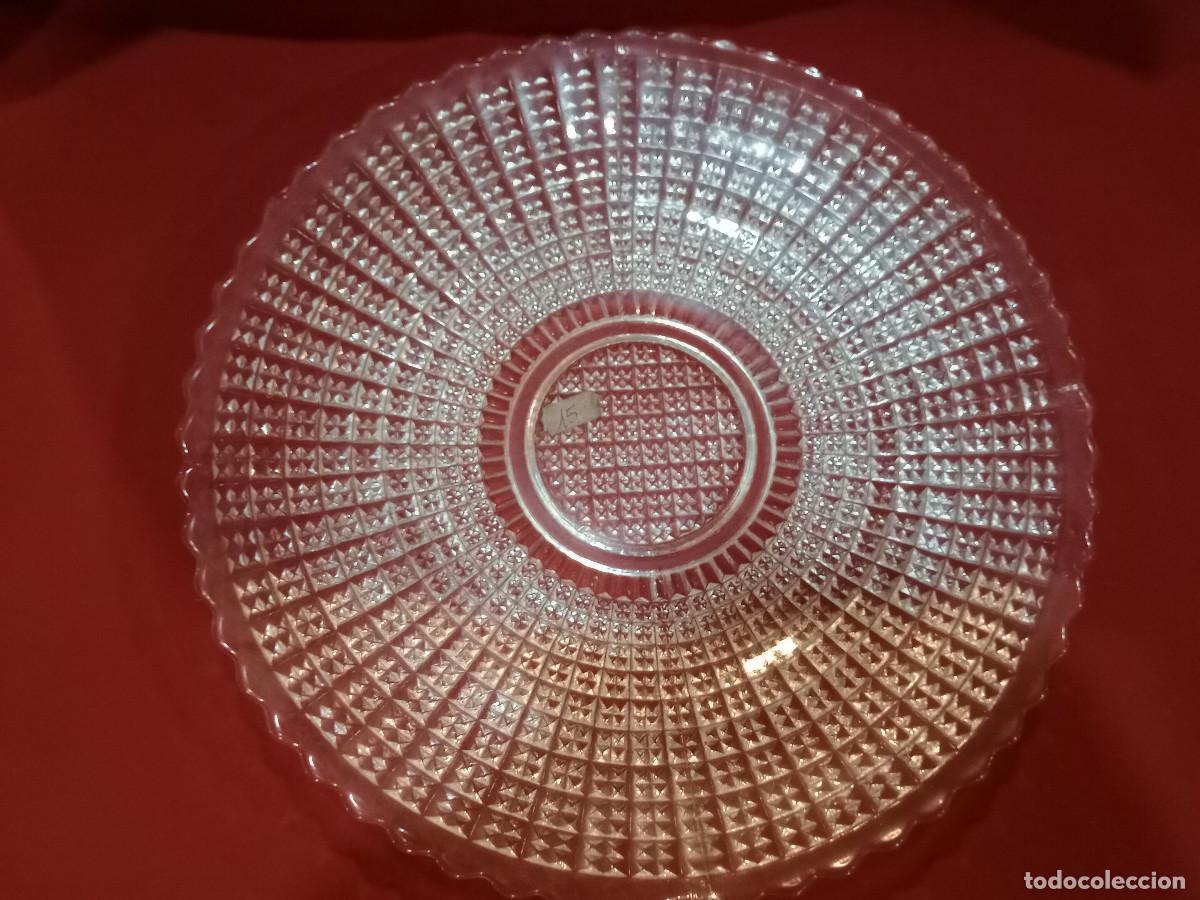 Antig&uuml;edades: plato de cristal tallados - Foto 2