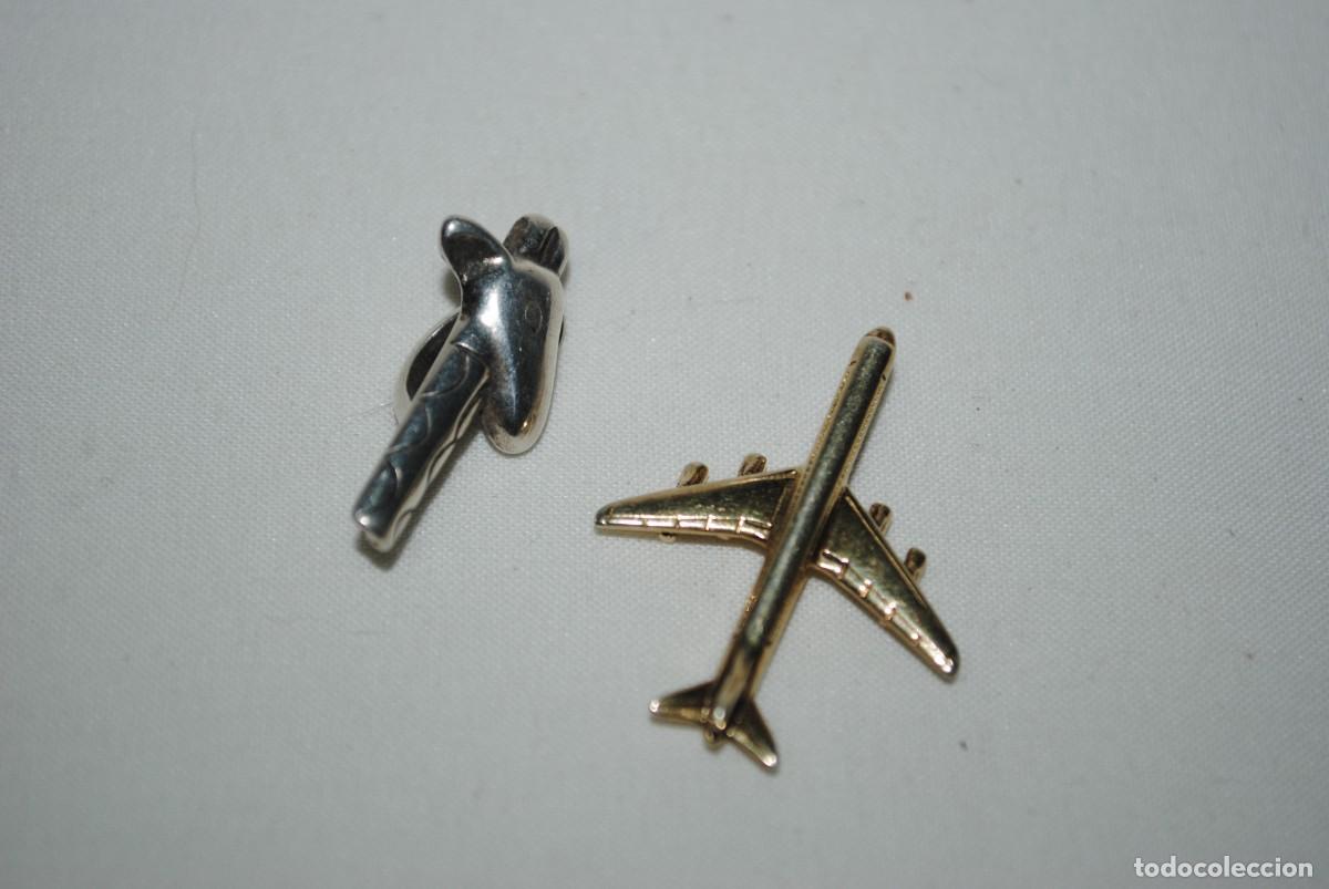 Antig&uuml;edades: LOTE DE DOS COLGANTES DE PLATA . - Foto 1