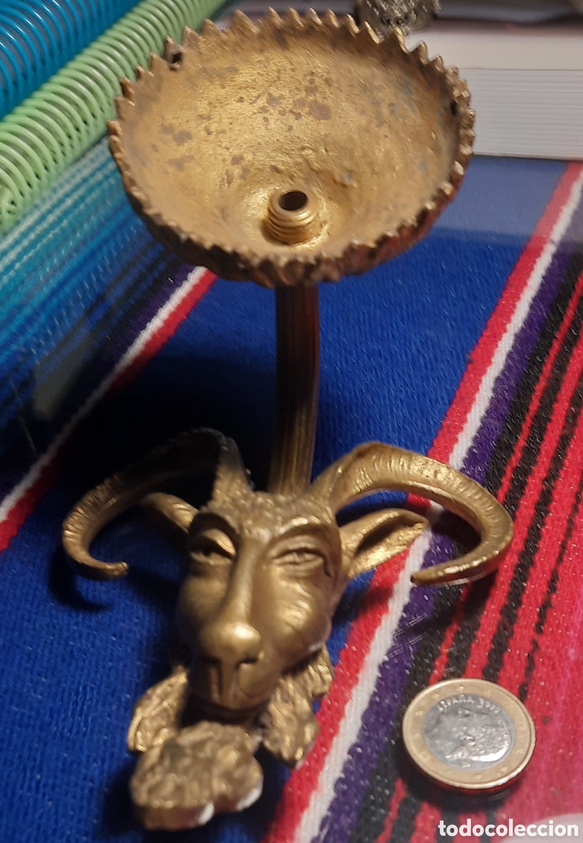 Antig&uuml;edades: Aplique sin tulipa de carnero - Foto 2
