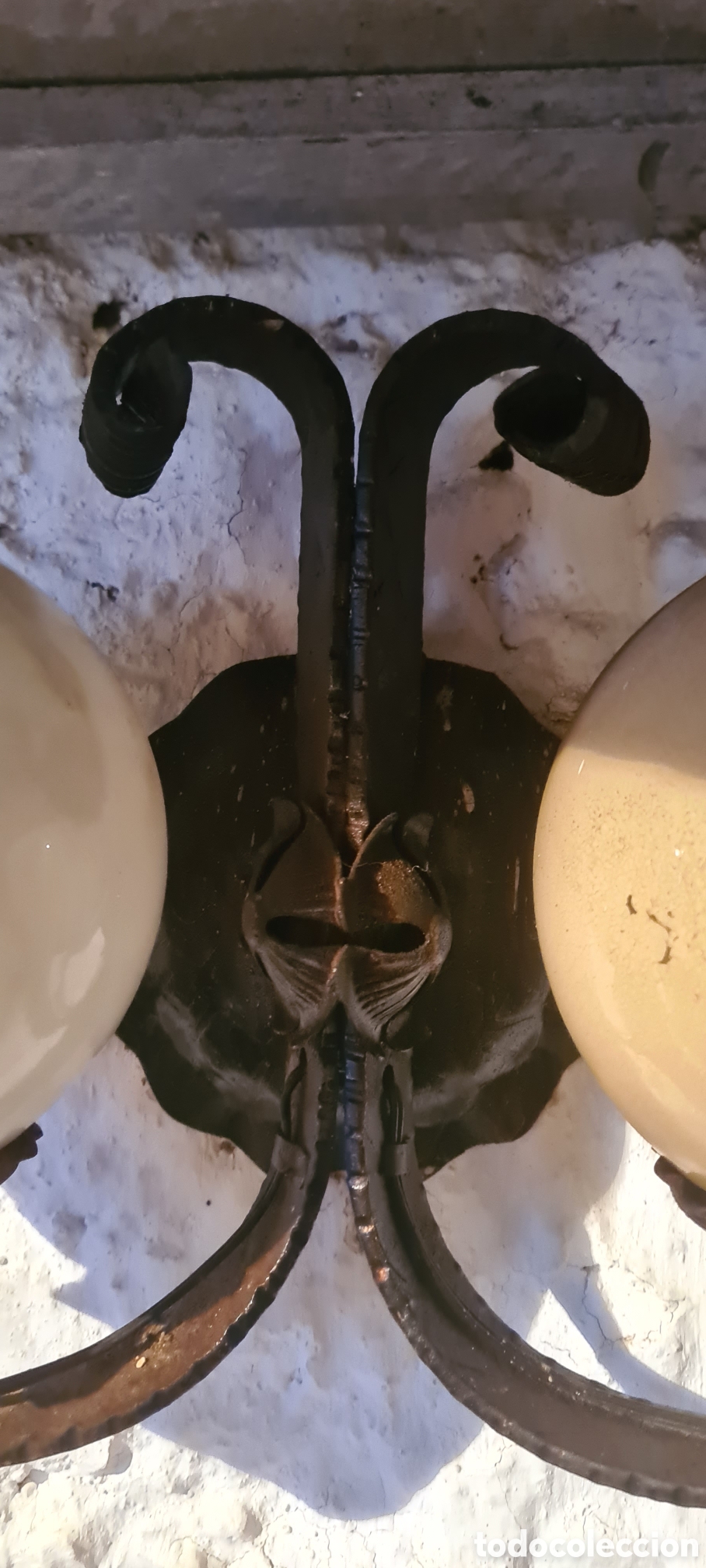 Antig&uuml;edades: 2 Apliques de hierro forjado antiguos - Foto 8