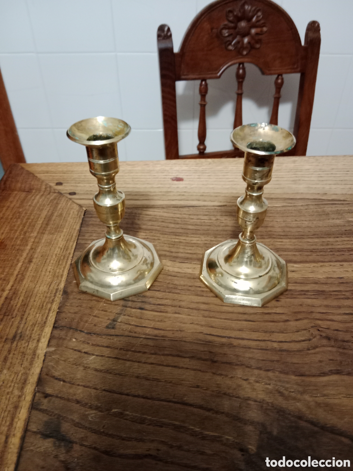 Antig&uuml;edades: Pareja de candelabros de bronce - Foto 2