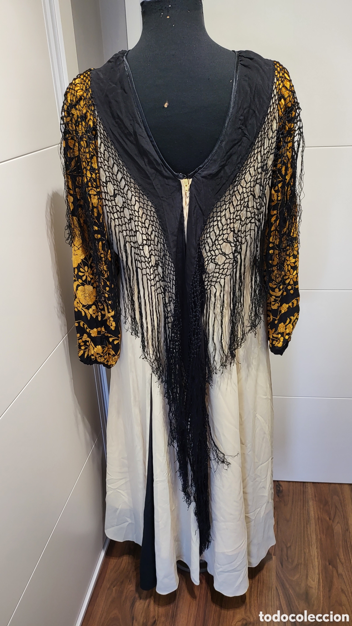 Antig&uuml;edades: MANTON DE MANILA SOBRE VESTIDO - Foto 12
