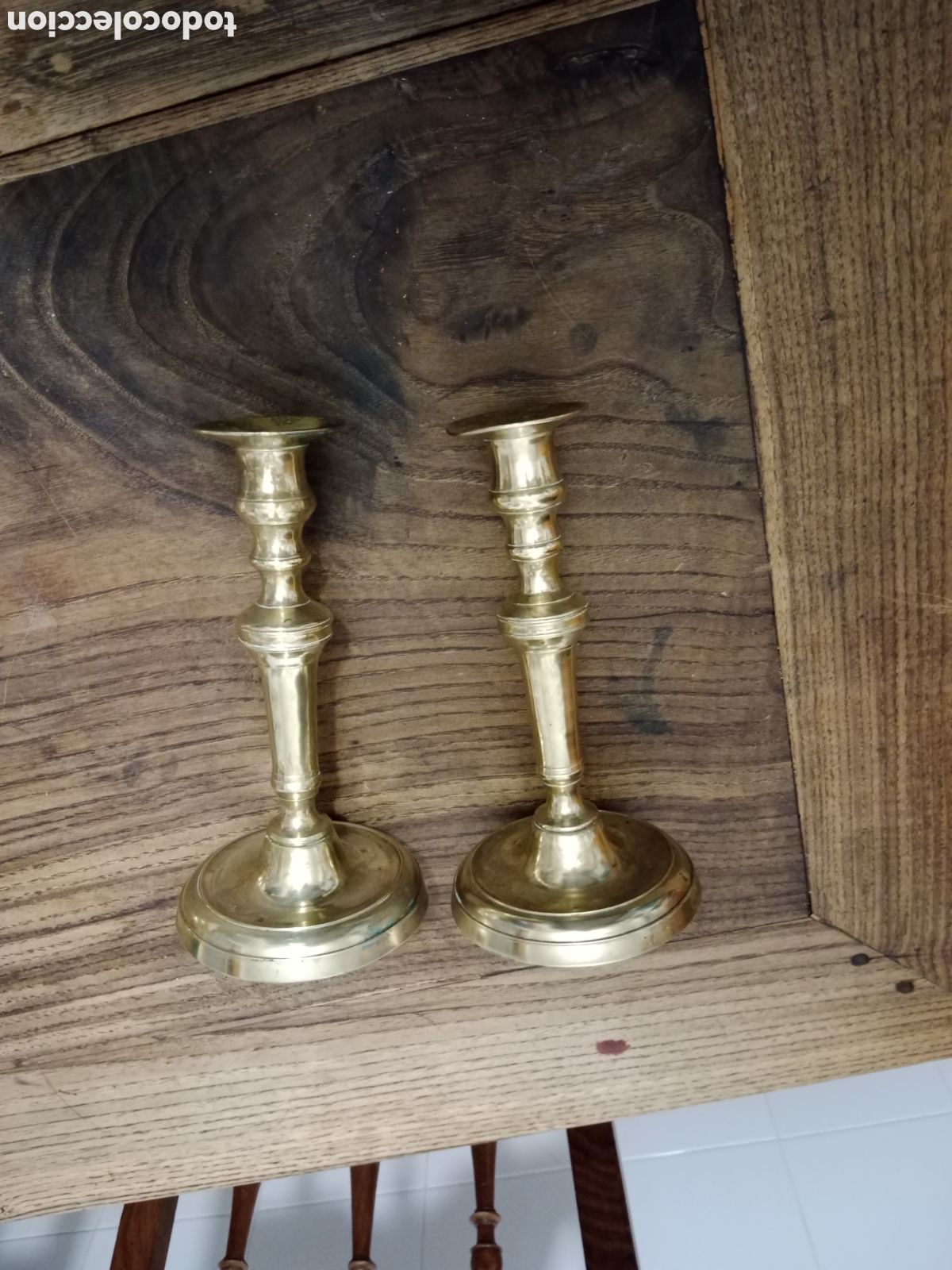 Antig&uuml;edades: Pareja de Candelabros de bronce - Foto 5