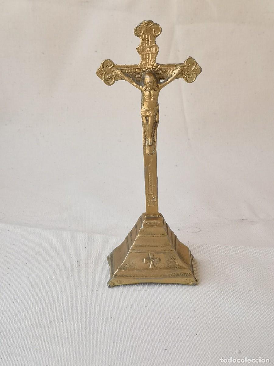 Antig&uuml;edades: CRUZ DE ALTAR EN BRONCE. - Foto 1