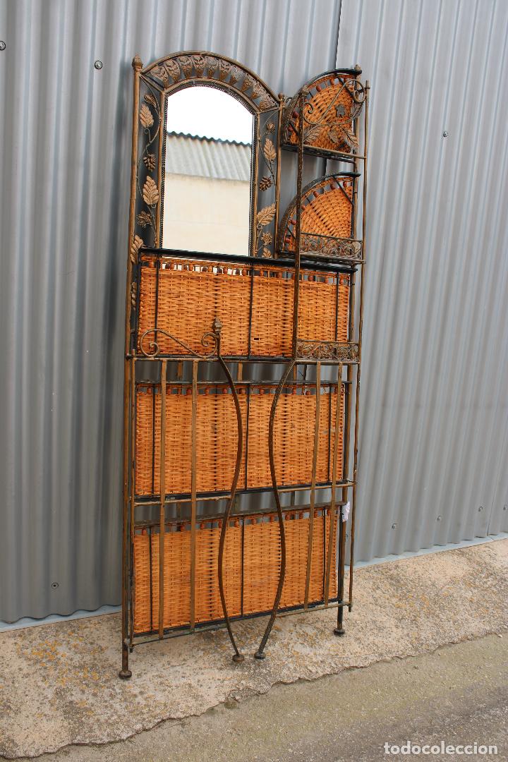 Antig&uuml;edades: consola plegable con espejo de forja y bamb&uacute; - Foto 6