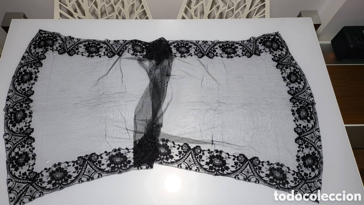 Antig&uuml;edades: ANTIGUA MANTILLA ENCAJE - Foto 2