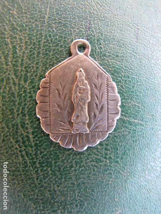 Antig&uuml;edades: 40- Medalla de plata Virgen de Loreto. Laureada - Foto 1