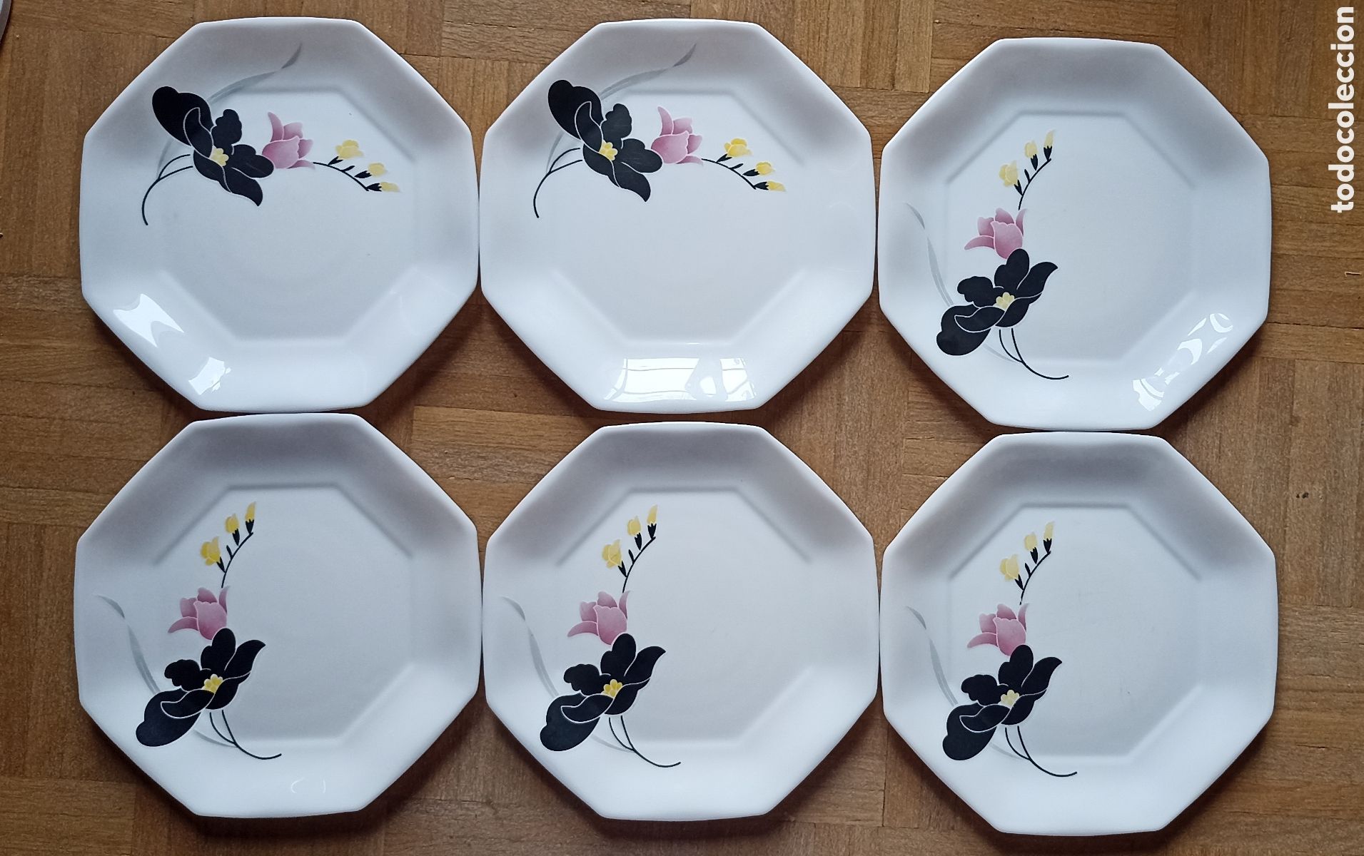 Antig&uuml;edades: 6 Platos Arcopal con flor octogonales - Foto 3