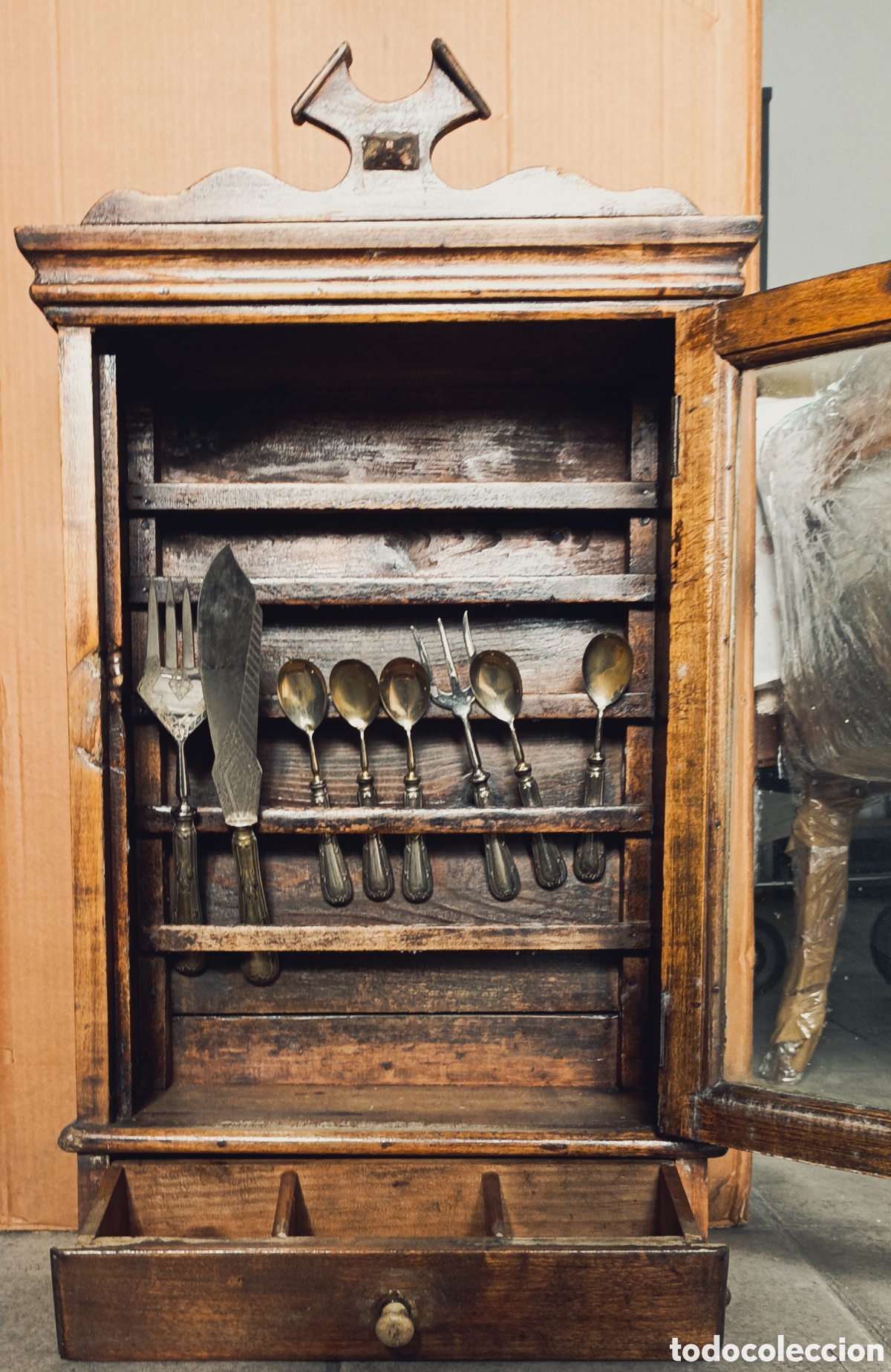 Antig&uuml;edades: Armario antiguo para cubiertos - Foto 4