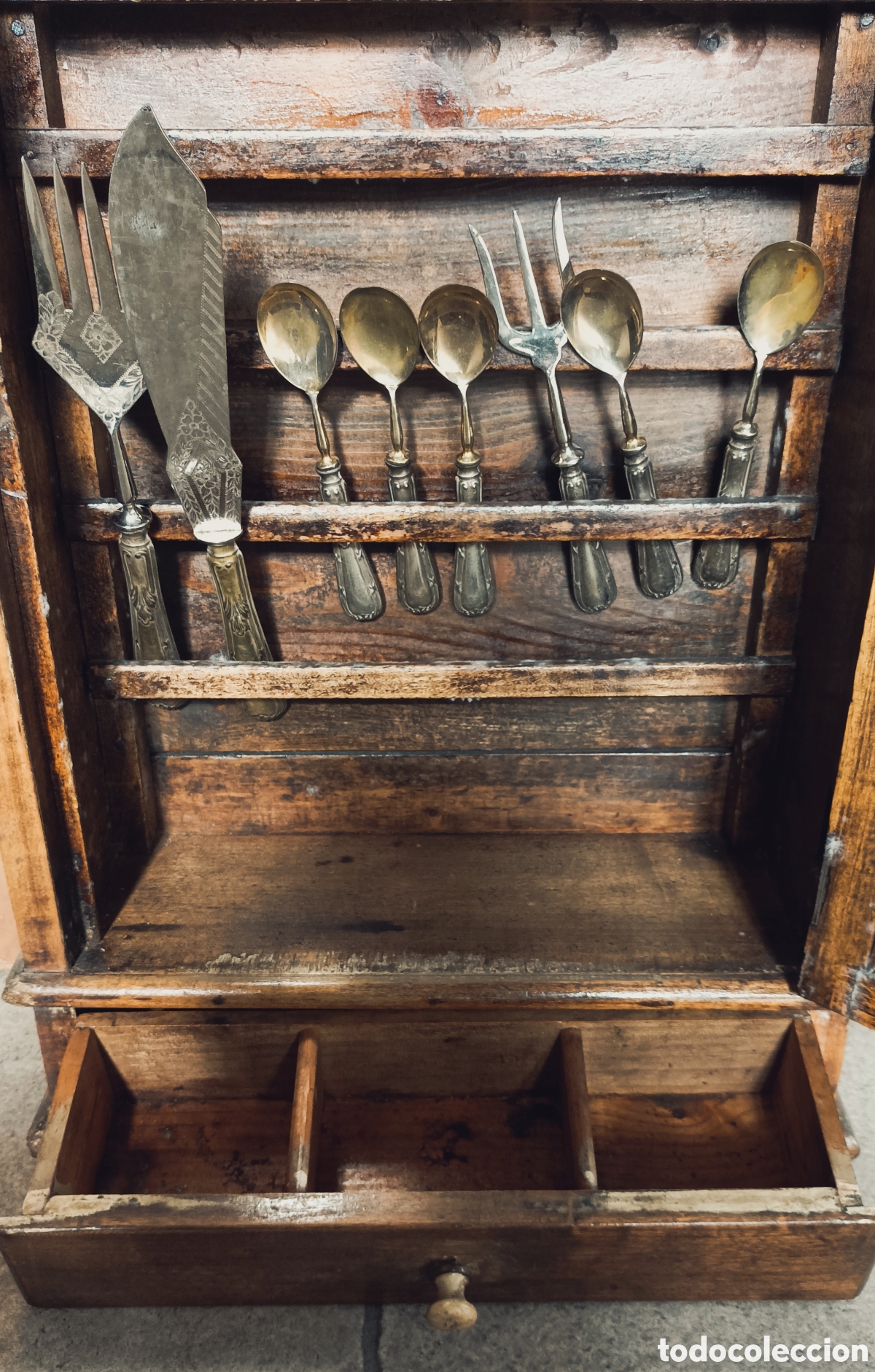 Antig&uuml;edades: Armario antiguo para cubiertos - Foto 5