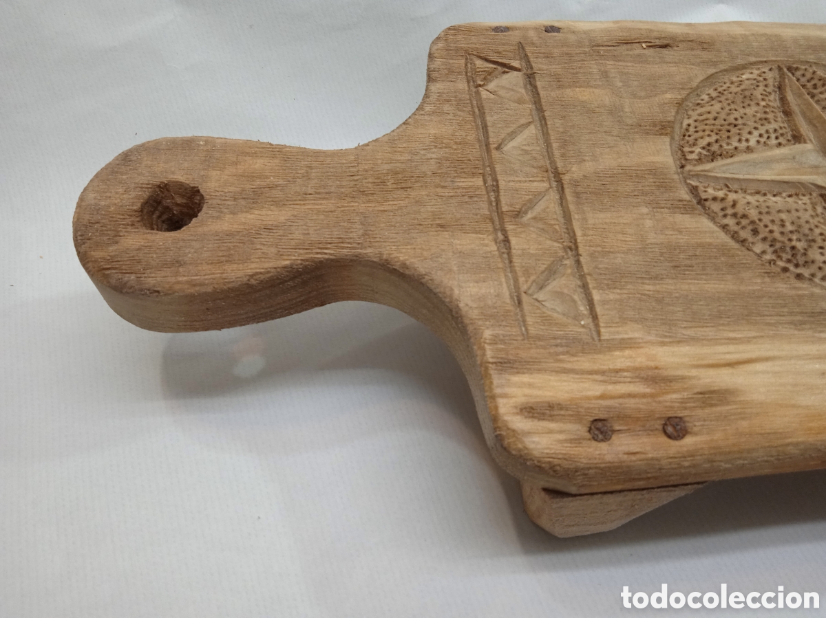 Antig&uuml;edades: Tabla de cocina tallada - Foto 3