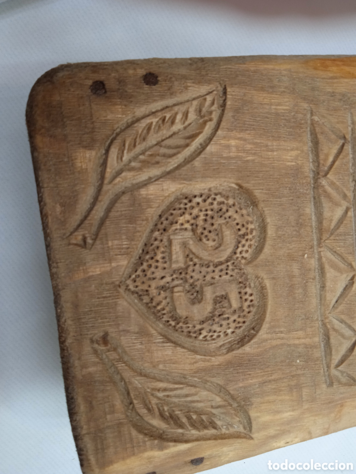 Antig&uuml;edades: Tabla de cocina tallada - Foto 6
