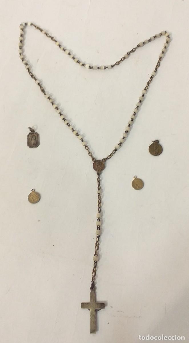 Antig&uuml;edades: Rosario y medallas - Foto 1