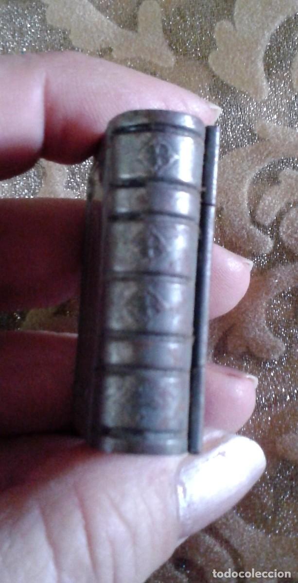Antig&uuml;edades: RELICARIO EN FORMA DE LIBRO - Foto 5
