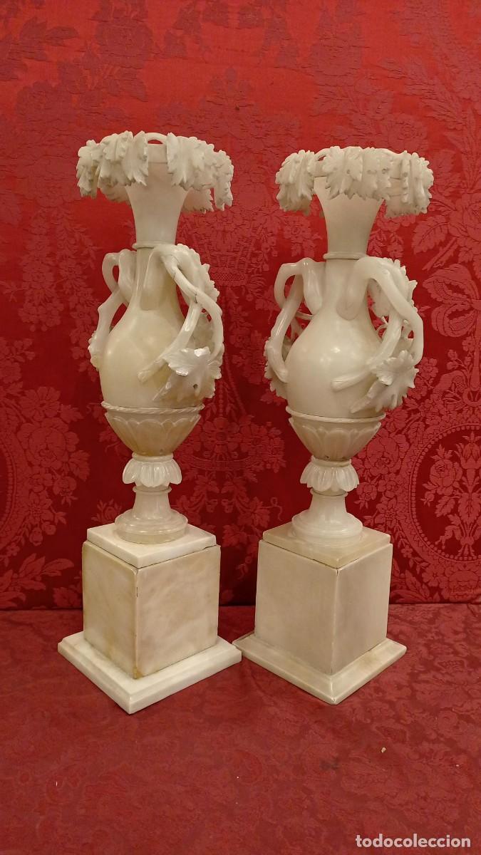 Antig&uuml;edades: Talla m&aacute;rmol de Carrara pareja de jarrones - Foto 6