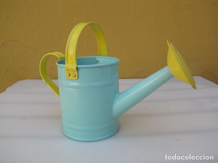 Antig&uuml;edades: 49- regadera de chapa esmaltada turquesa - Foto 1