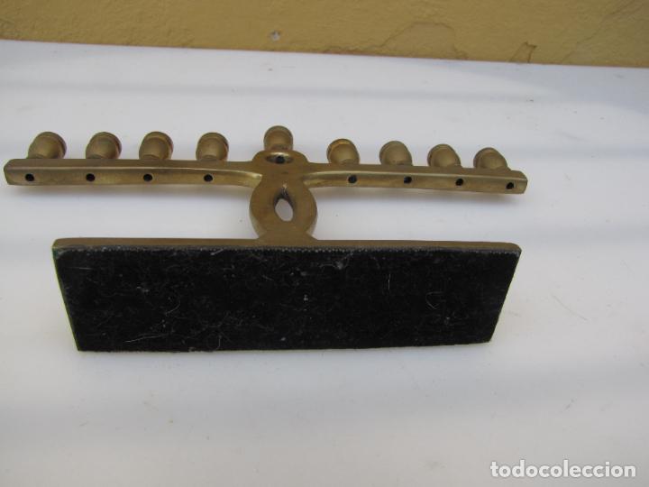 Antig&uuml;edades: 50.- Antiguo Janukia de bronce - Foto 4