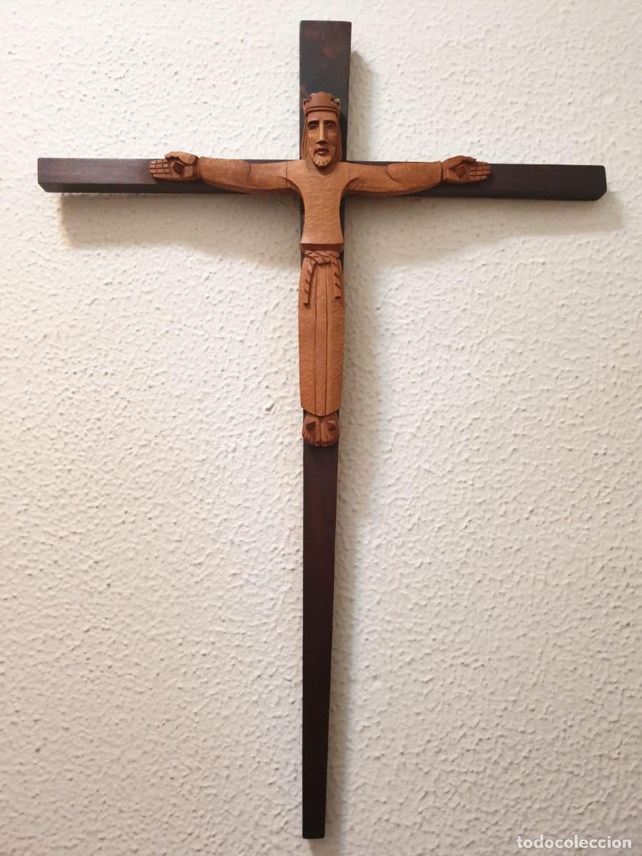Antig&uuml;edades: CRUCIFIJO EN MADERA NATURAL - Foto 1