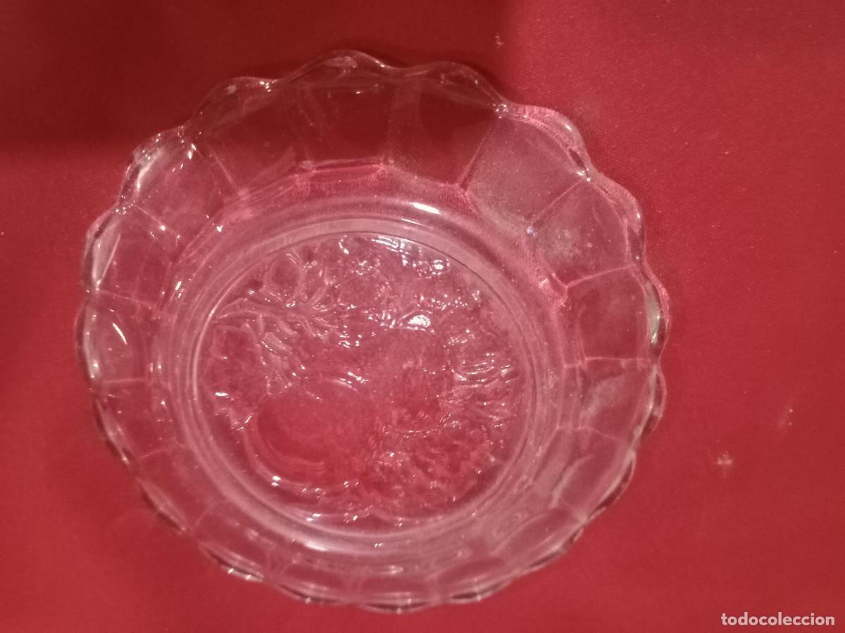 Antig&uuml;edades: peque&ntilde;o plato de cristal - Foto 2