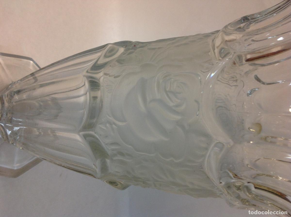 Antig&uuml;edades: Jarr&oacute;n de cristal moldado - Foto 2