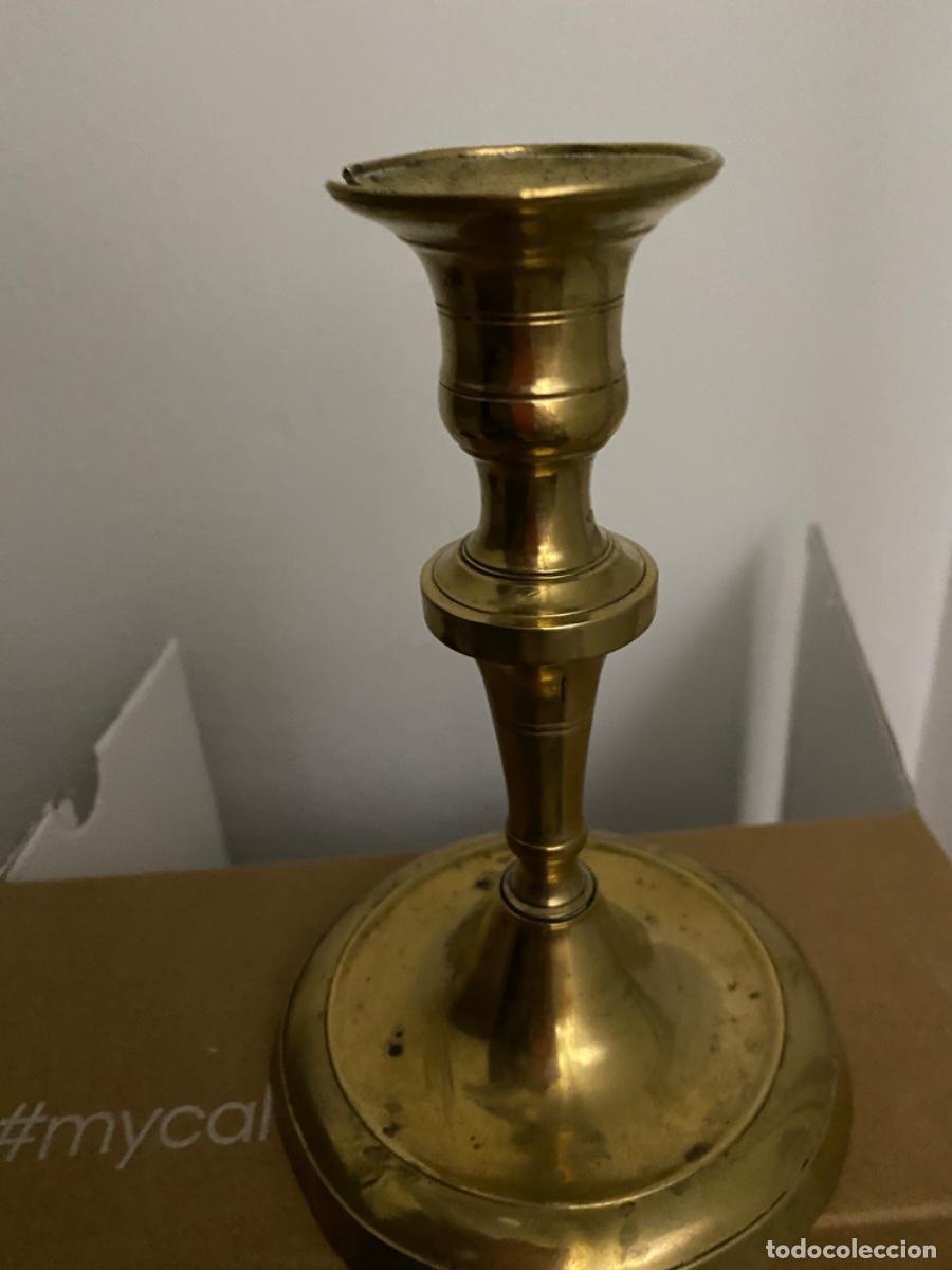 Antig&uuml;edades: Candelabro antiguo de bronce - Foto 1