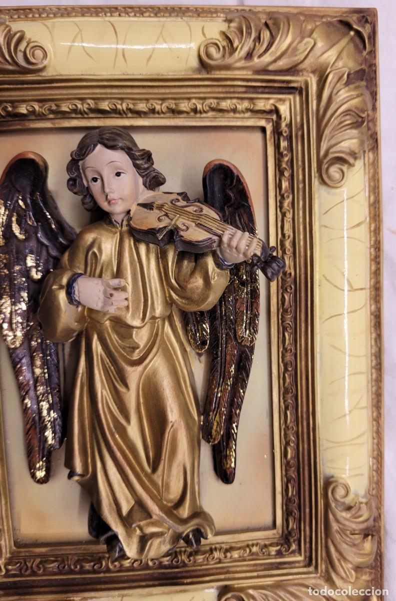 Antig&uuml;edades: ANT&Iacute;GUO CUADRO EN RELIEVE DE &Aacute;NGEL TOCANDO EL VIOL&Iacute;N - Foto 3