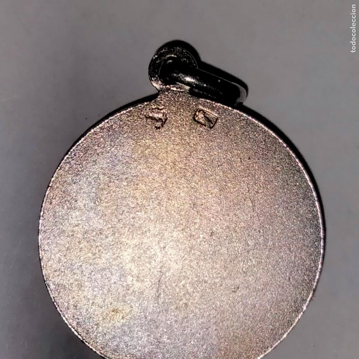 Antig&uuml;edades: medalla de santo -plata - Foto 3