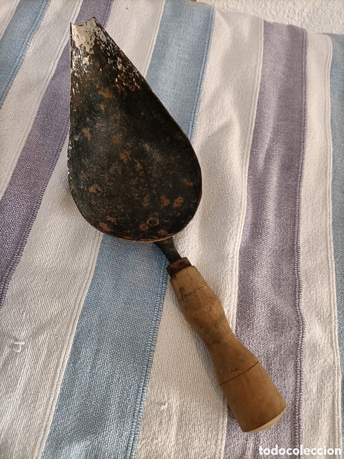 Antig&uuml;edades: Antigua pala de servir producto. 32 cms - Foto 1