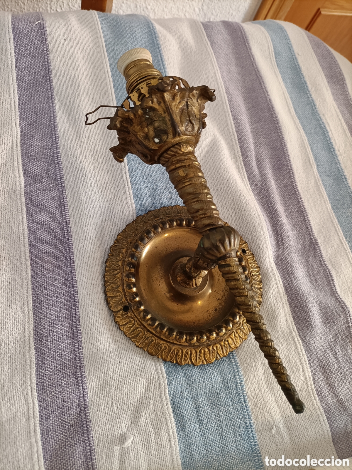 Antig&uuml;edades: Precioso aplique. 25 cms - Foto 1