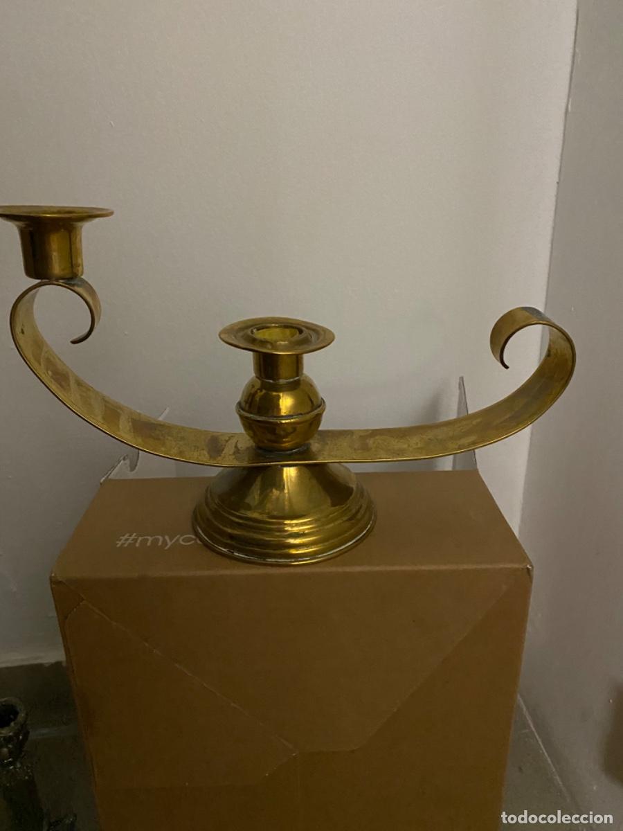 Antig&uuml;edades: Candelabro antiguo de bronce - Foto 1