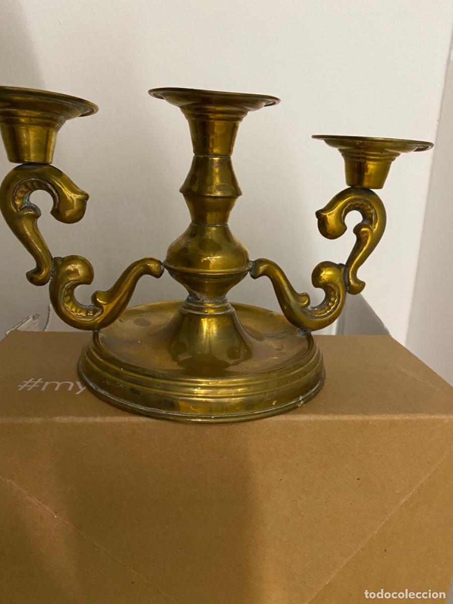 Antig&uuml;edades: Candelabro antiguo de bronce - Foto 1