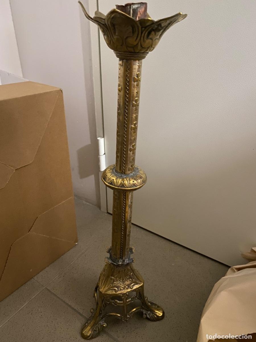 Antig&uuml;edades: Candelabro antiguo de bronce - Foto 1