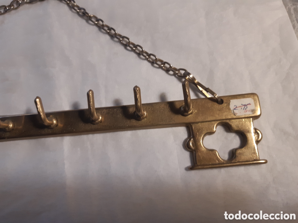 Antig&uuml;edades: 2 CUELGALLAVES DE BRONCE O LATON - Foto 4