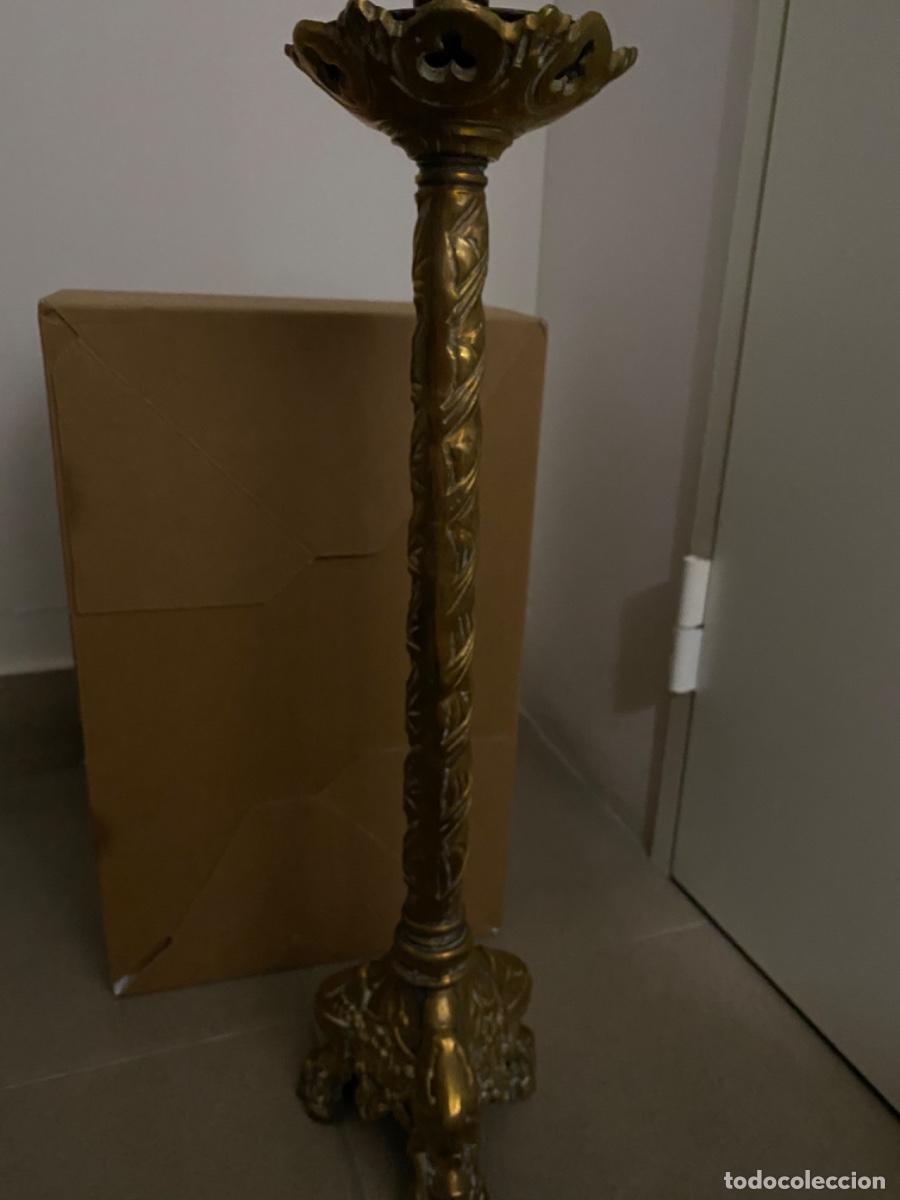 Antig&uuml;edades: Candelabro antiguo de bronce - Foto 1