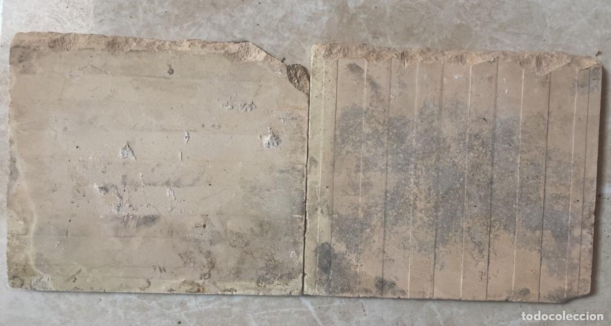 Antig&uuml;edades: Pareja de azulejos cenefa - Foto 2