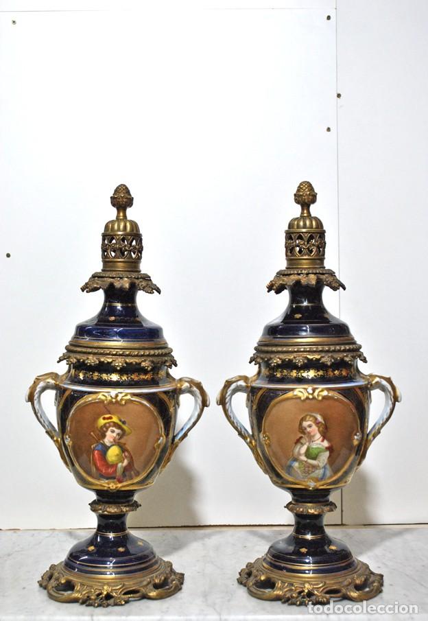 Antig&uuml;edades: JARRONES PORCELANA AZUL COBALTO - Foto 2