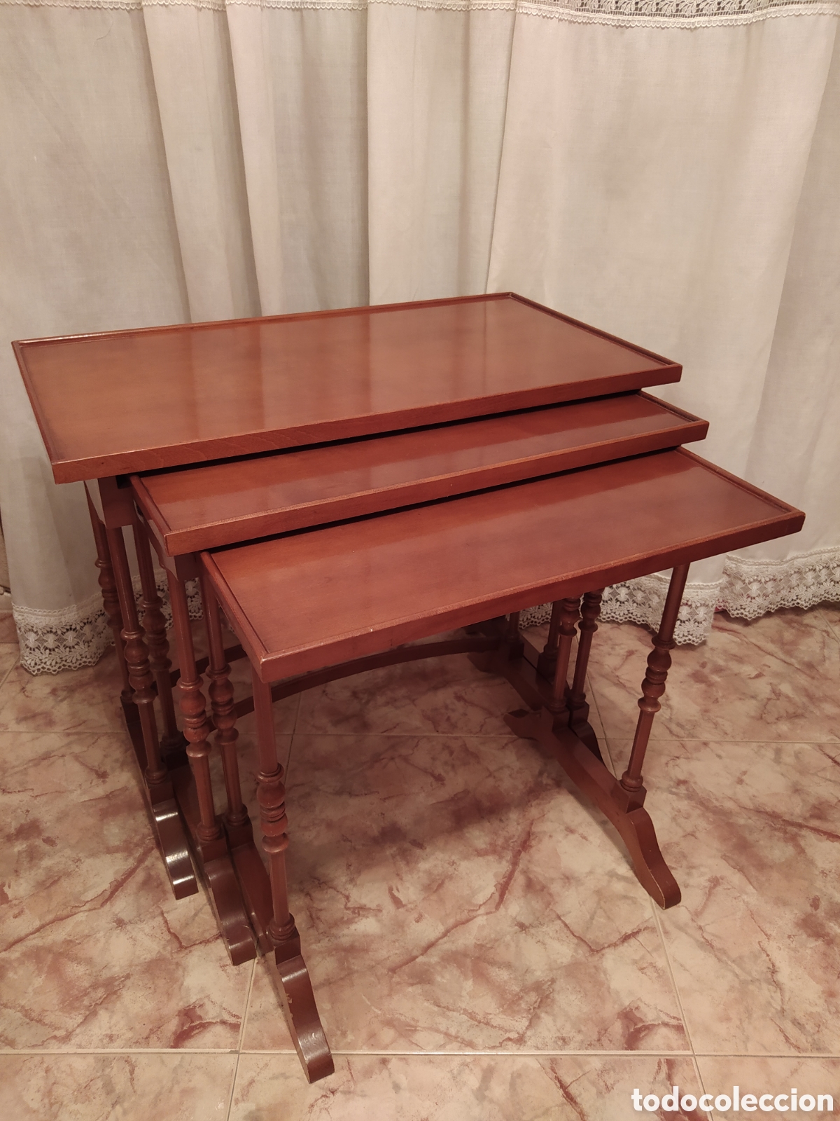 Antig&uuml;edades: Trio de mesas nido en madera - Foto 1