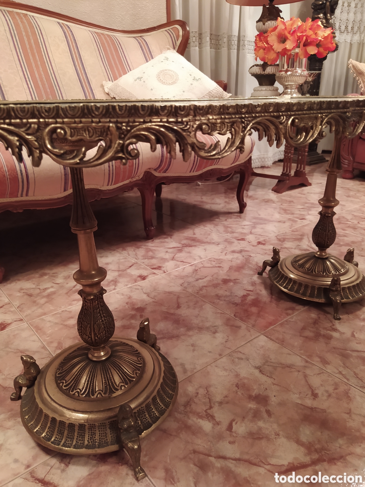 Antig&uuml;edades: Magn&iacute;fica mesa de bronce y m&aacute;rmol - Foto 1