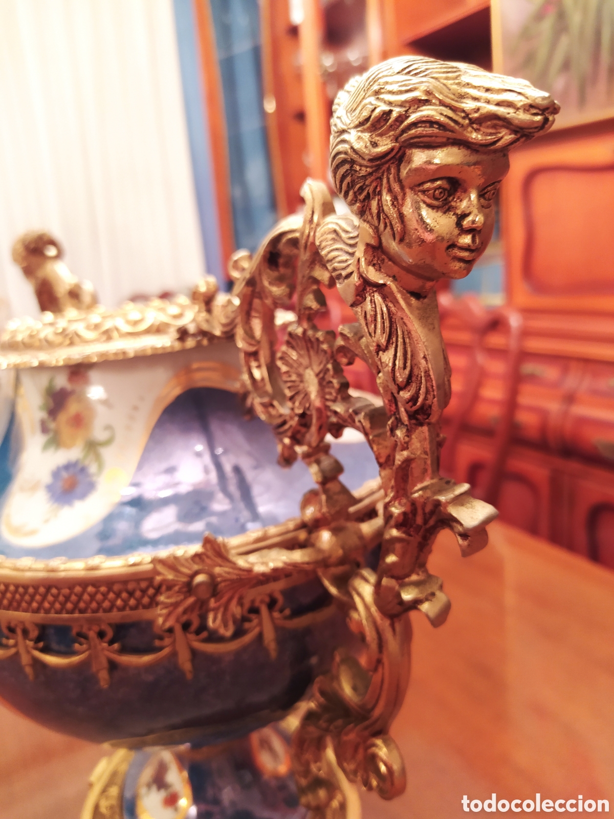 Antig&uuml;edades: Centro de mesa bronce y porcelana - Foto 2